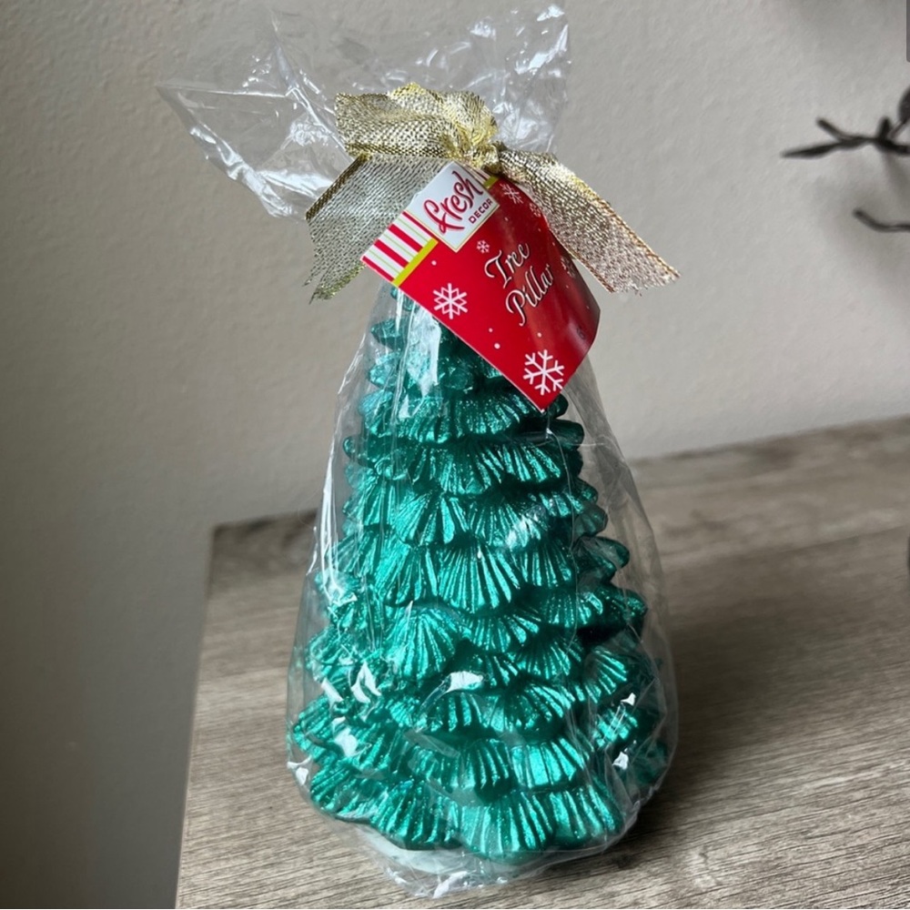 NWT Vintage 6” Metallic Green Figural Holiday Tree Candle Lucerne Food